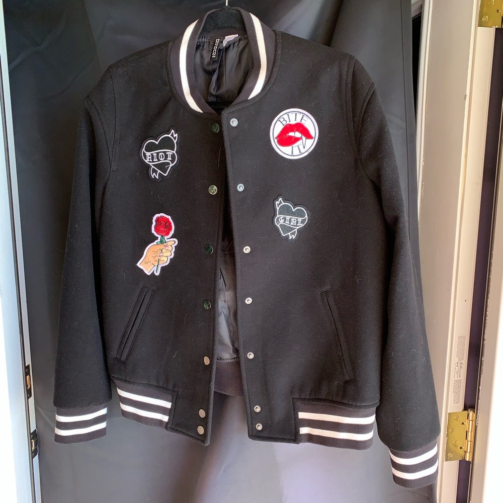 Black & white letterman jack